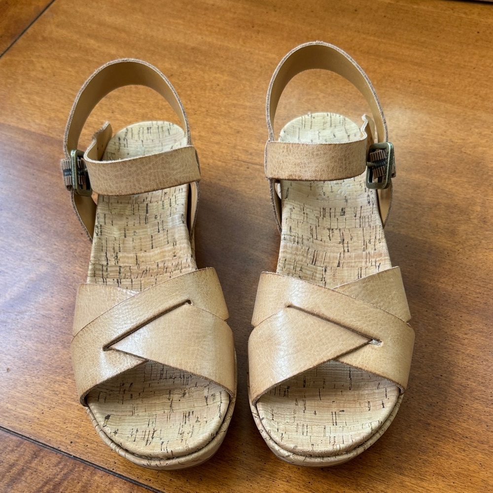 Kork-Ease Tan Leather Sandals, worn once,size 8